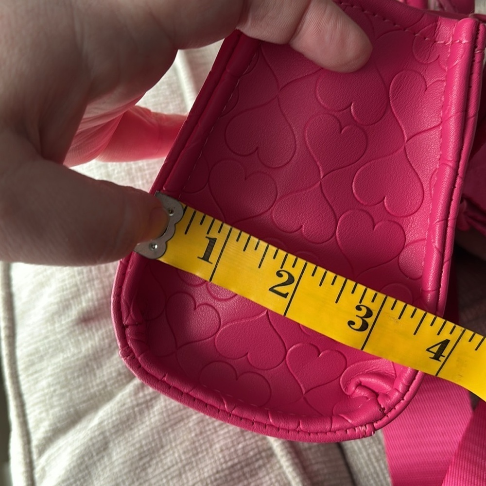 Rare Betsey Johnson Heart Fushia Pink XORAINQ Mini Tote/CrossBody Bag Valentine - Picture 12 of 13